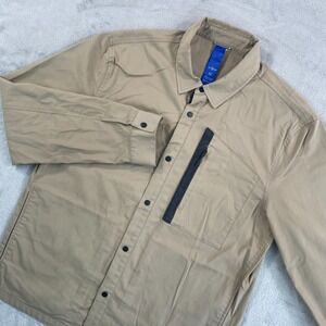 Kit & Ace Snap Up Shacket Jacket Men Medium Beige Performance Travel Zip Pocket